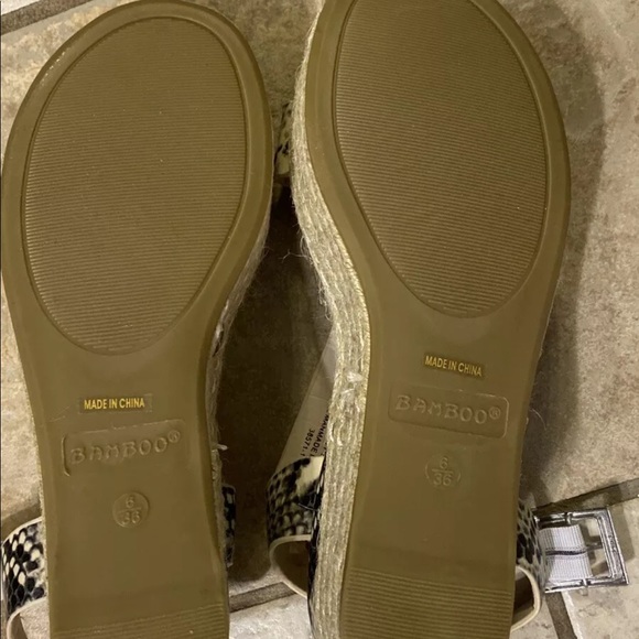 Brand New Bamboo Snake Skin Sandals size 6 - Picture 3 of 3